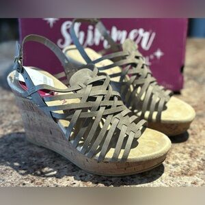 Shimmer EDL Sandals, Sz 7M, New in box